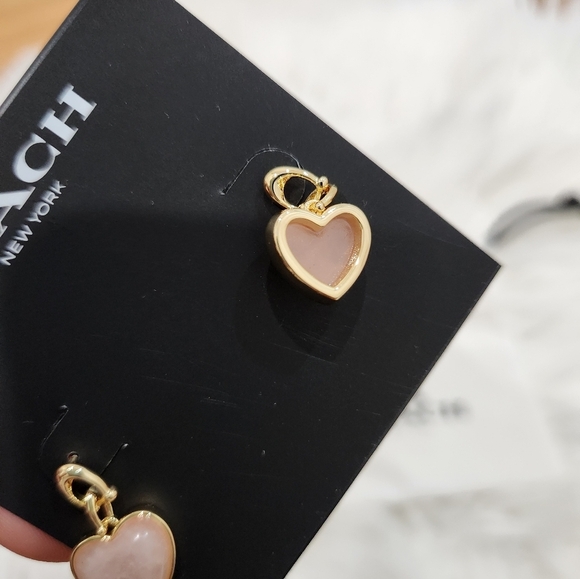 🔹️ COACH🔹️ gold tone quartz heart shaped EARRINGS ✨️ - Picture 4 of 6